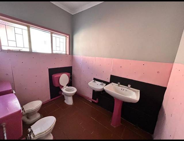 5 BEDROOM HOUSE FOR SALE IN THE REEDS